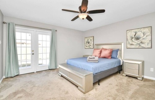 Iowa Colony House | $3500 Per/Mth, 4BRs, Gated Community