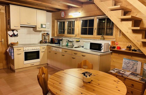 Evolene Ski Chalet | Grange Rénovée 80m2 vue Panoramique au Calme, Accès Facile