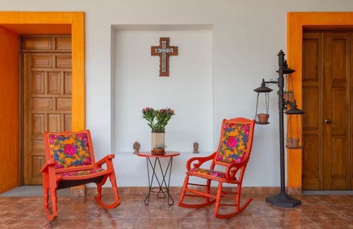 Luis Jimenez Figueroa Bed & Breakfast | Habitación Retablos en Casa Los Arquitos B&B