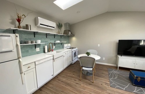 Olde Town Arvada Cottage | Bright and Updated Olde Town Arvada Carriage House 1B/1B
