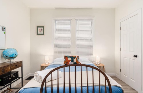 University District Apartment | Boho Studio by OSU - 2 Guests