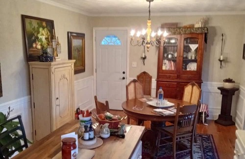 Cleveland House | No Cleaning Fee!! 1966 split Level 4BR charmer!!