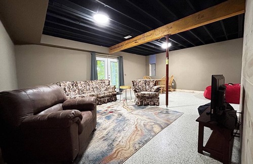 Alpine Lake Ski Chalet | New! Wintervue with Fireplace - Pet Friendly Home