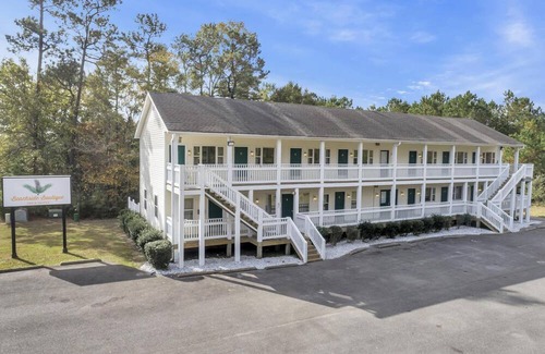 Sneads Ferry Apartment | Beachside Boutique Suite 12