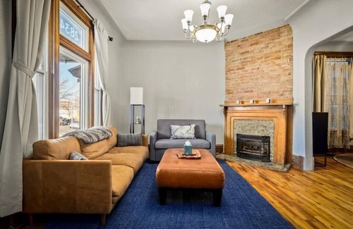Whittier House | Victorian Escape, 3BR/2BA 30+Day, Whittier