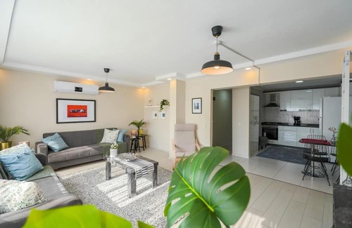 Kaleici Apartment | Missafir Stylish Flat Near Hadrian's Gate