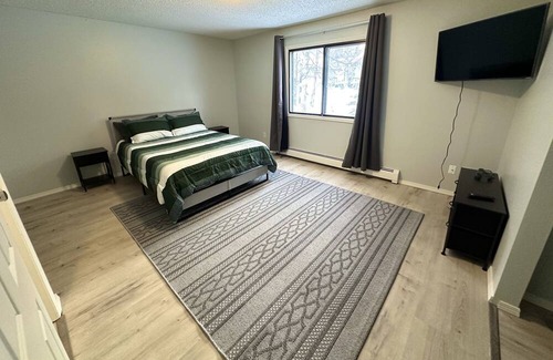 Spenard Apartment | 2 br 1 ba 4-Plex Apt Near Airport