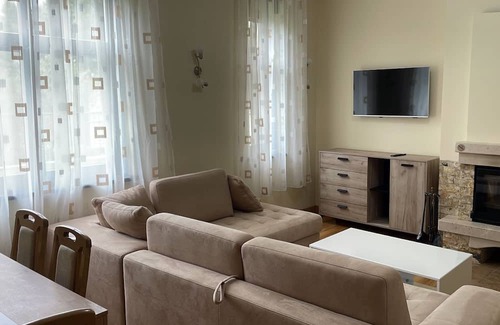 Meljine Apartment | Comfortable apartment with garden