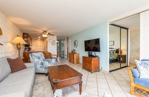 Maalaea Condo | Steps to the Sand! 2BR AC Kana'i A Nalu 305