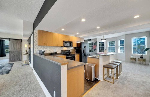 Tampa Heights House | Colorful Comfort - Pool Table - Spacious & Modern