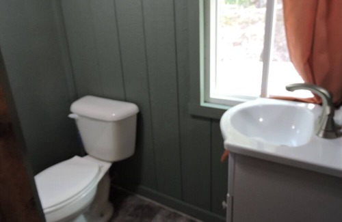 Malaga Cabin | Rustic Cabin at Sparkman Lake