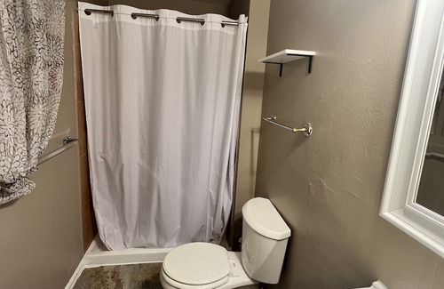 Lamar Heights Area House | Vibrant, comfortable home in Arvada. Close to great eats and beautiful views!!!