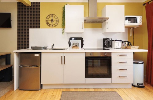 Stornoway Apartment | Park Suite 1 - up to four guests, close to Stornoway centre.