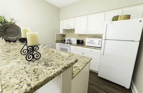 Lackey Cottage | Availability for all Kings Creek Spinnaker properties, Kings Mill CC Cottages.