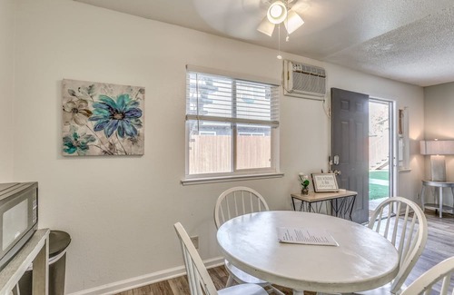 Raisin Apartment | Sunlit Fresno Apartment: 4 Mi to Old Town Clovis!