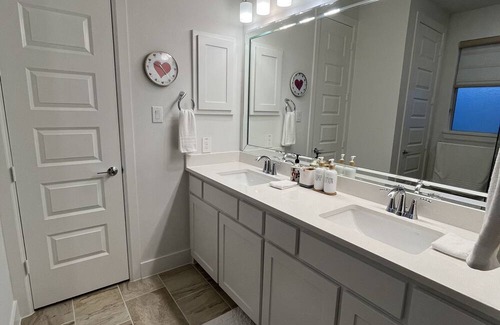 Plano House | Plano Gem Near Shops and Parks