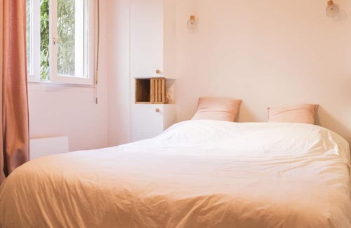 Puteaux Apartment | Cozy 40 m² in Old Puteaux