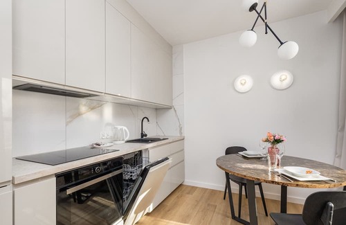 Stare Miasto District Apartment | Winiarska Studio | 3 Guests | Parking | Balcony