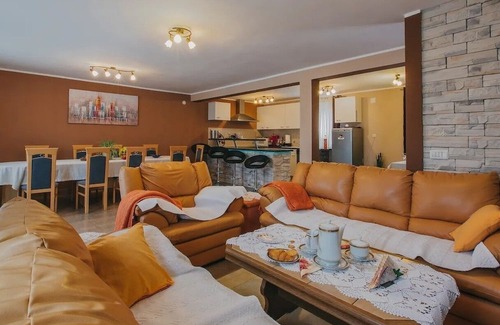 Ogulin Apartment | Comfortable and spacious apartment with terrace Sabljak Selo, Gorski kotar (A-21683-a)