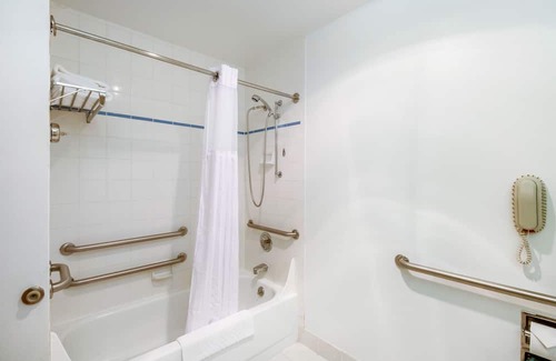 Seaside Hotel | Red Lion Inn & Suites Seaside