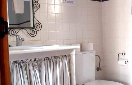 Estepa House | Homerez - Nice house for 4 ppl. with shared pool and terrace at Estepa