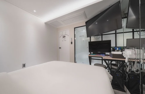 Yongin Hotel | Yongin Everland Station G7