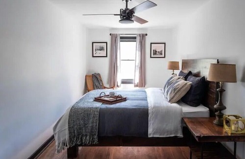 Austerlitz House | Renovated 4 BR 3 BA Barn; 30 mins to Hudson, 15 mins to the Berkshires!