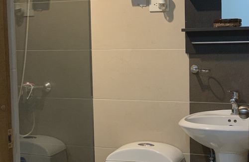 Prado Oriental Apartment | Crisfer XIV
