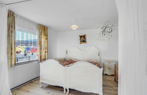 Sejerslev House | Beautiful Home In Nykøbing M With Wifi