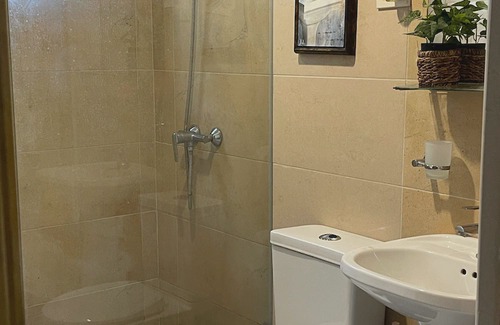 Prado Oriental Apartment | Crisfer XIV
