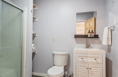 Summersville Apartment | Sunset Suite at Lake Sometimes!
