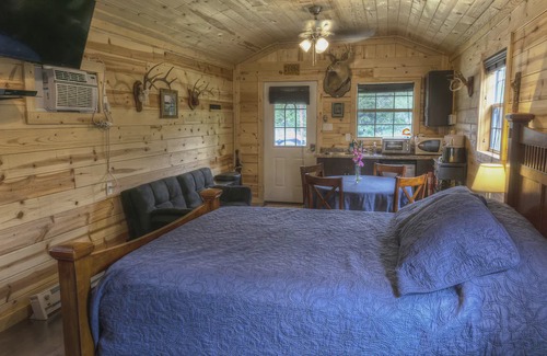 Utopia Cabin | Utopia Bunkhouse