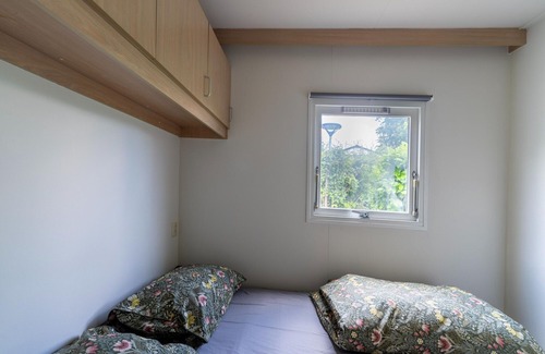 Stegeren Ski Chalet | Chalet in Stegeren near Forest and Pond