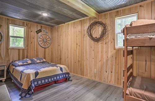 New Concord House | Kentucky Cabin with 2 Fishing Ponds and Trail Access