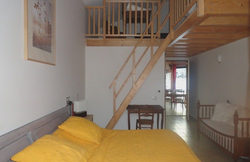 Ambronay Bed & Breakfast | Le Grand Noyer