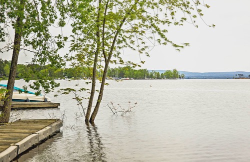 Mayfield House | Mayfield Home with Private Dock on Lake Sacandaga!
