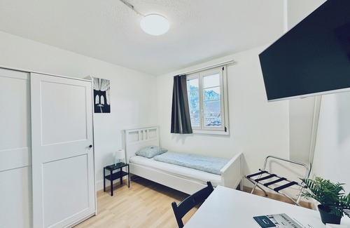 Balsthal Apartment | Monteurzimmer - Worker's accommodation - ZIMMERzuVERMIETEN in Balsthal Solothurn