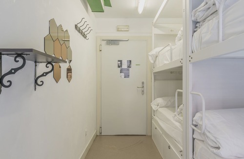 Iturrialde Hostel | Ganbara Hostel - Self Check In