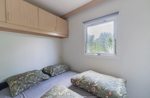 Stegeren Ski Chalet | Chalet in Stegeren near Forest and Pond
