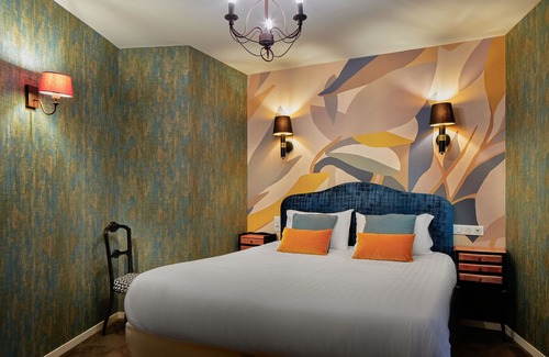 Saint-Vaast-la-Hougue Hotel | Logis Hotel Les Fuchsias
