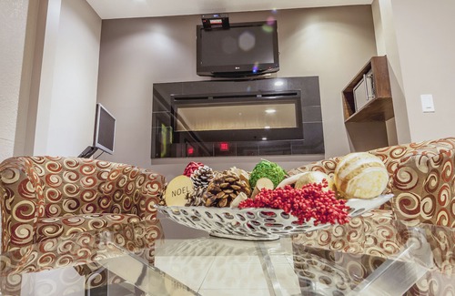 Kamloops Hotel | Super 8 by Wyndham Kamloops On The Hill
