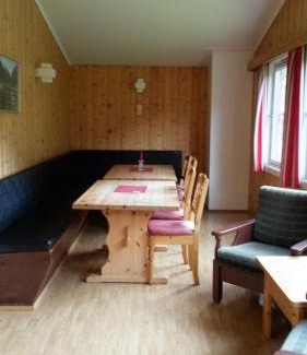 Borlo Hostel | HI Borlaug Vandrerhjem