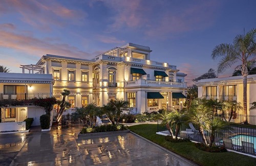 Coronado House | Vacation At its Finest! 3 Units, Beach Access! Close to Seaport Village