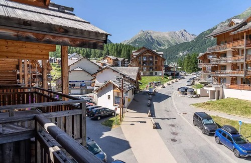 Les Orres Apartment | Residence Le Parc Des Airelles - 2 Rooms for 6 People
