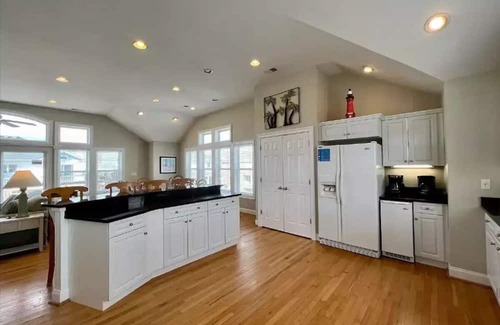 Ocean Sands House | Taste of Paradise in OBX!