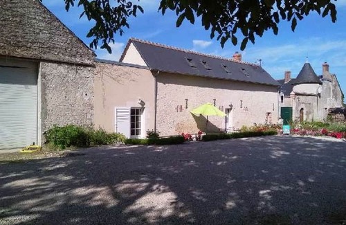 Vennecy Cottage | Renovated house near Orleans, pets allowed