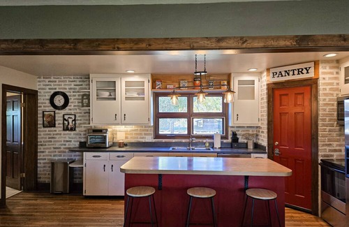 Del Norte House | Mountain View Home w/ jetted tub, fire pit, air hockey, foosball near Wolf Creek
