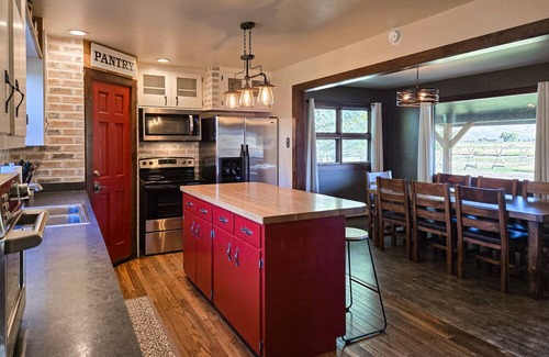 Del Norte House | Mountain View Home w/ jetted tub, fire pit, air hockey, foosball near Wolf Creek