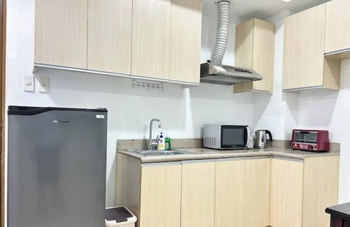 Kapitolyo Apartment | Ace Suites by the WaterSpa - Twin 1BR Family Room