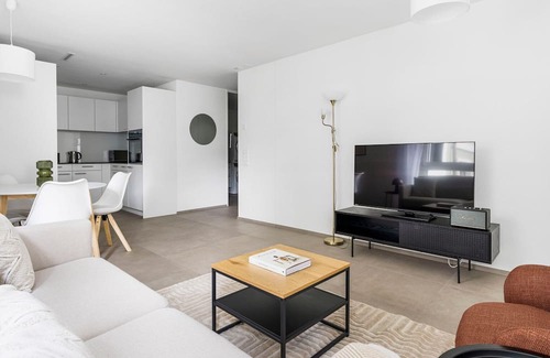 Center Apartment | Blueground | Gewerbeschule, balcony, nr ETH